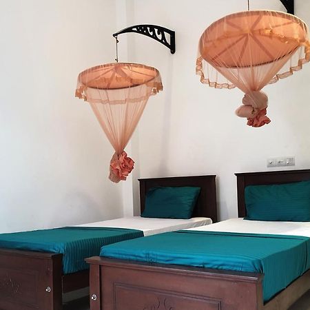 Surf'N Lanka - Surf School Ξενοδοχείο Weligama Εξωτερικό φωτογραφία