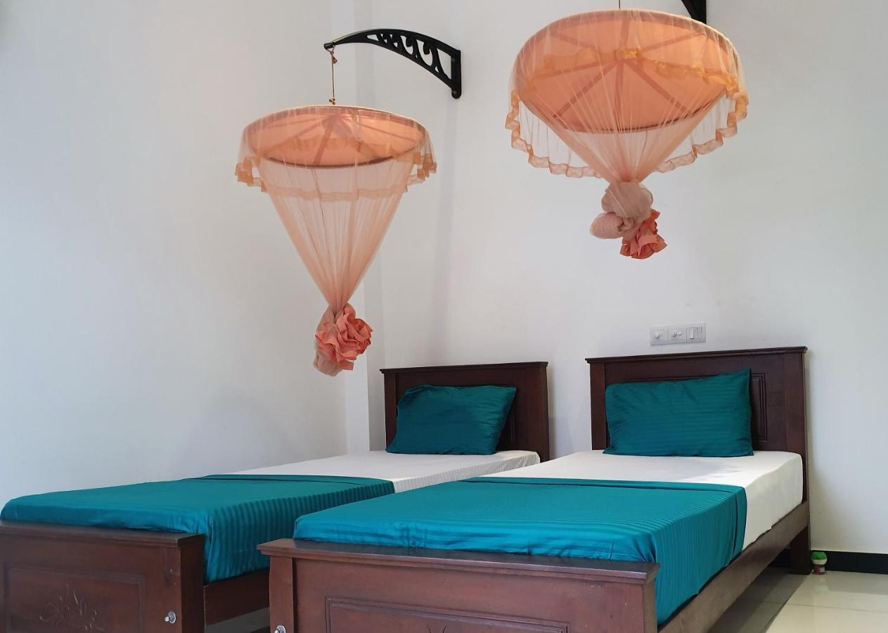 Surf'N Lanka - Surf School Ξενοδοχείο Weligama Εξωτερικό φωτογραφία